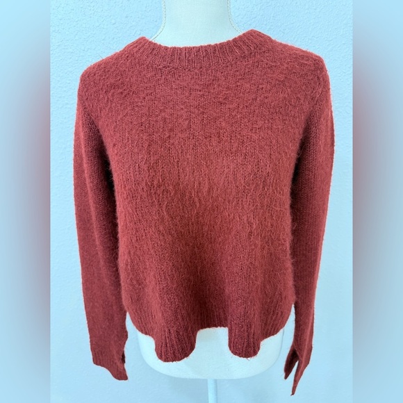 Cinq a Sept Womens Causal Fluffy Knits Sweater Cozy Red Crop Small Designer - Picture 3 of 9